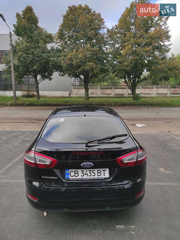 Лифтбек Ford Mondeo 2011 в Чернигове