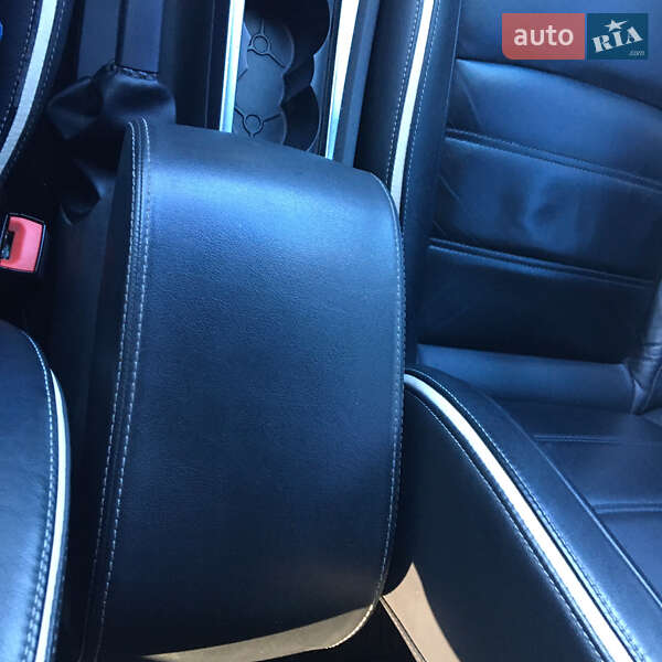 Универсал Ford Mondeo 2011 в Новом Роздоле