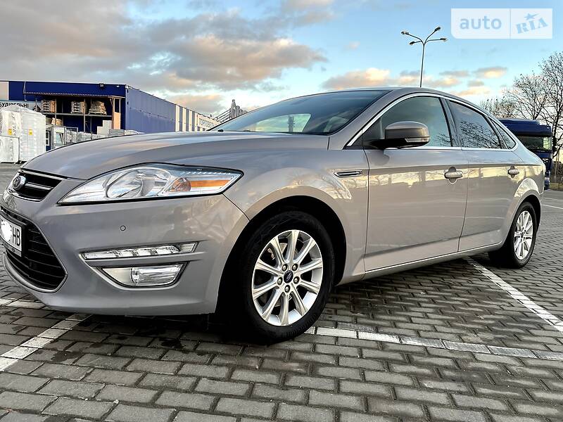 Седан Ford Mondeo 2014 в Коломые