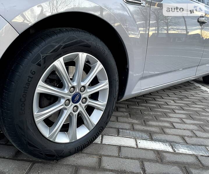 Седан Ford Mondeo 2014 в Коломые