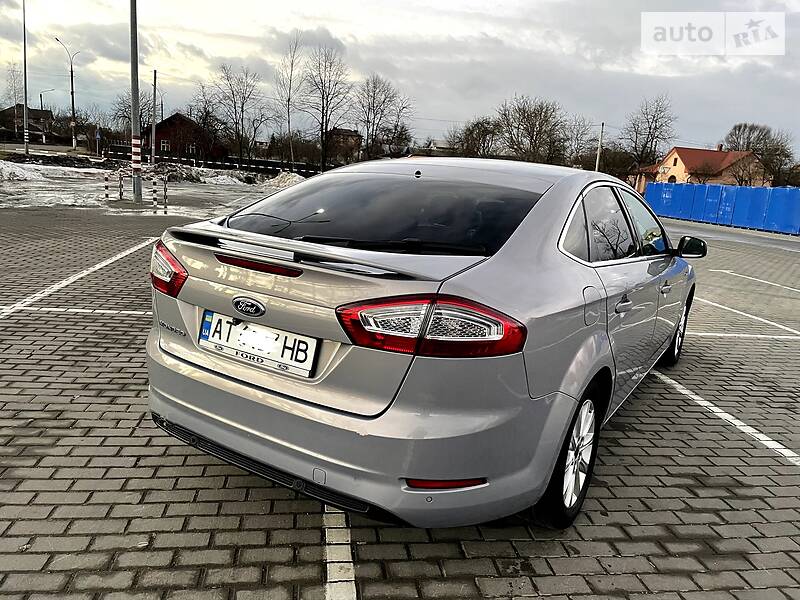 Седан Ford Mondeo 2014 в Коломые