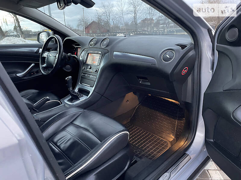 Седан Ford Mondeo 2014 в Коломые
