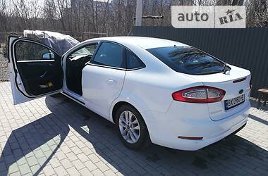 Седан Ford Mondeo 2011 в Каменец-Подольском