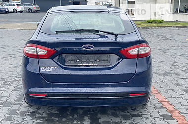 Седан Ford Mondeo 2015 в Луцке