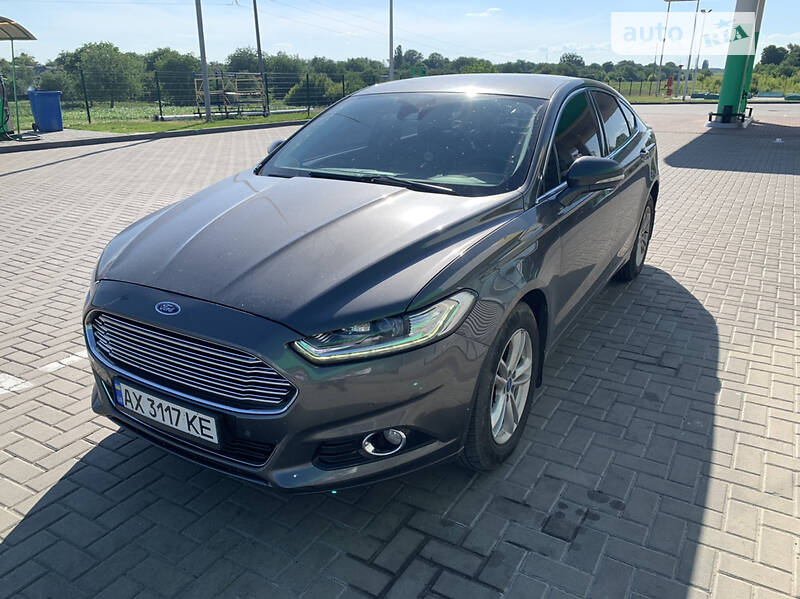 Ford Mondeo titanium gray