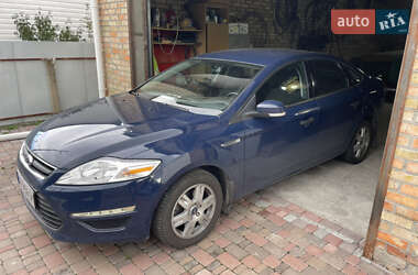 Седан Ford Mondeo 2012 в 