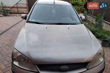 Лифтбек Ford Mondeo 2001 в 