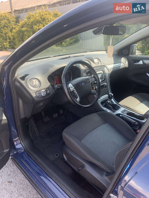 Универсал Ford Mondeo 2013 в Ужгороде