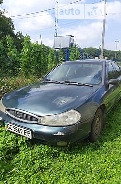 Седан Ford Mondeo 1997 в Моршине