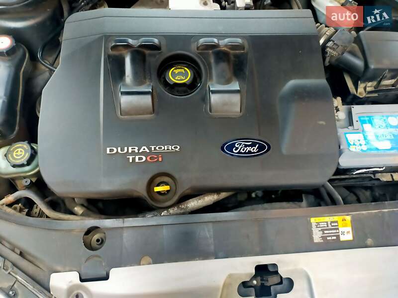 Хэтчбек Ford Mondeo 2005 в Львове