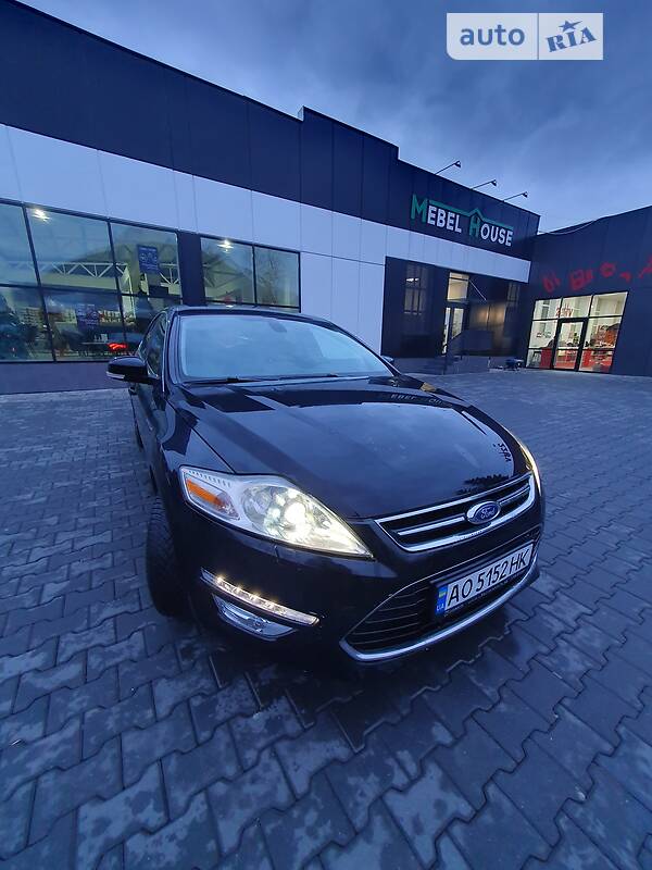 Лифтбек Ford Mondeo 2010 в 