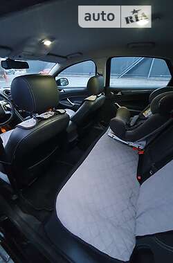 Лифтбек Ford Mondeo 2010 в 