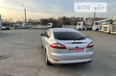 Седан Ford Mondeo 2010 в Луцке