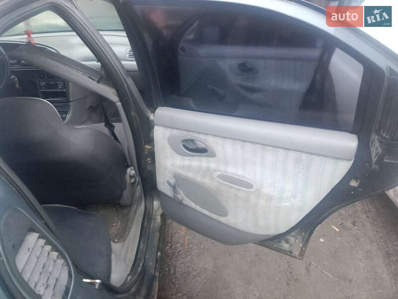 Седан Ford Mondeo 1993 в Василькове