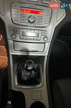 Лифтбек Ford Mondeo 2007 в 