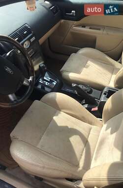 Седан Ford Mondeo 2004 в Хусті