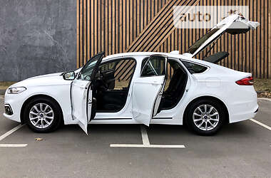Лифтбек Ford Mondeo 2020 в 