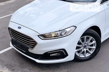 Лифтбек Ford Mondeo 2020 в 