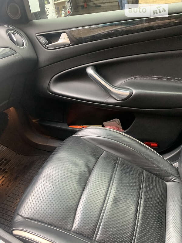 Седан Ford Mondeo 2011 в Днепре