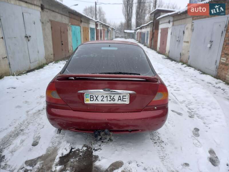 Лифтбек Ford Mondeo 1998 в 