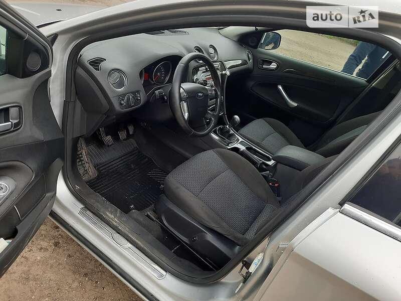 Ліфтбек Ford Mondeo 2010 в Снятині