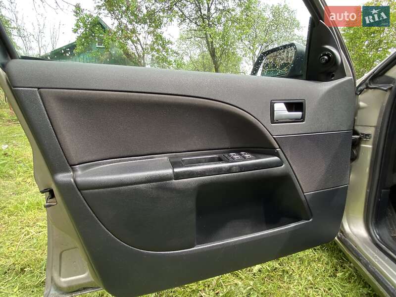 Универсал Ford Mondeo 2003 в Нововолынске