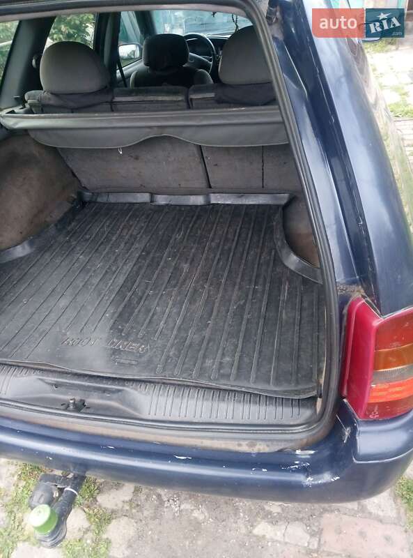 Універсал Ford Mondeo 1995 в Добропіллі фото 5 Універсал Ford Mondeo 1995 в Добропіллі