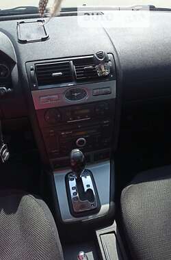 Лифтбек Ford Mondeo 2005 в Сумах