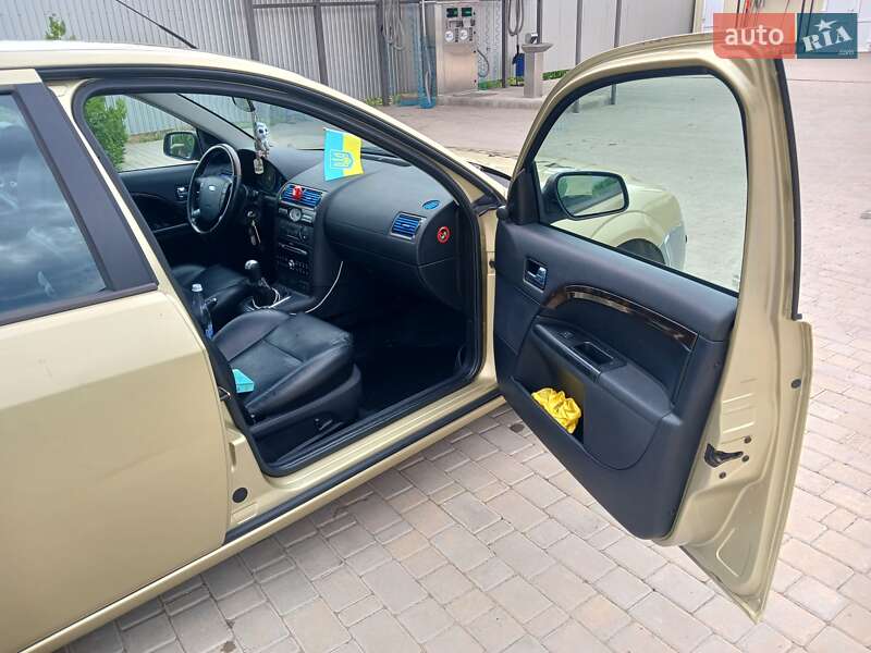 Седан Ford Mondeo 2007 в Белозерке