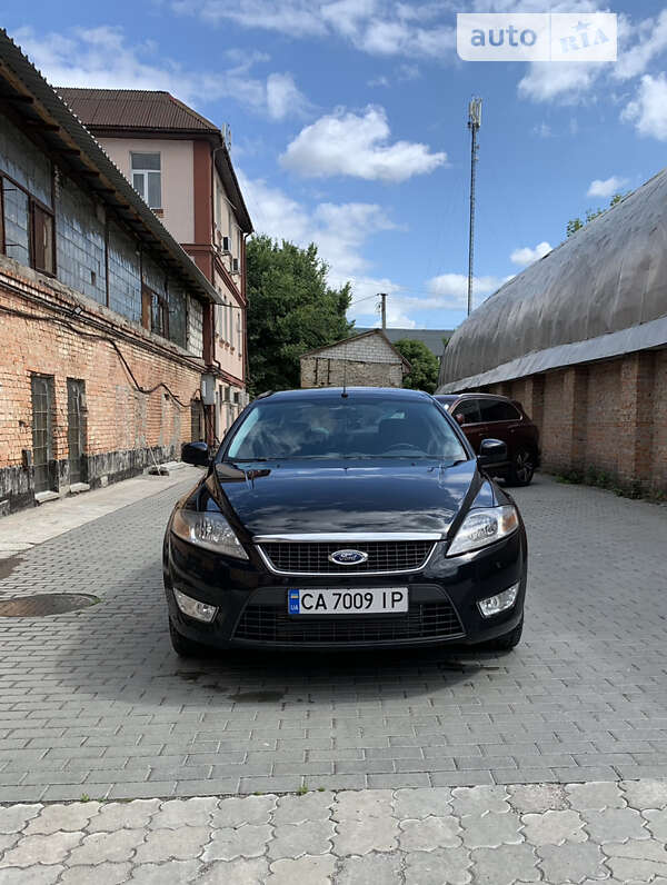 Седан Ford Mondeo 2010 в Черкассах