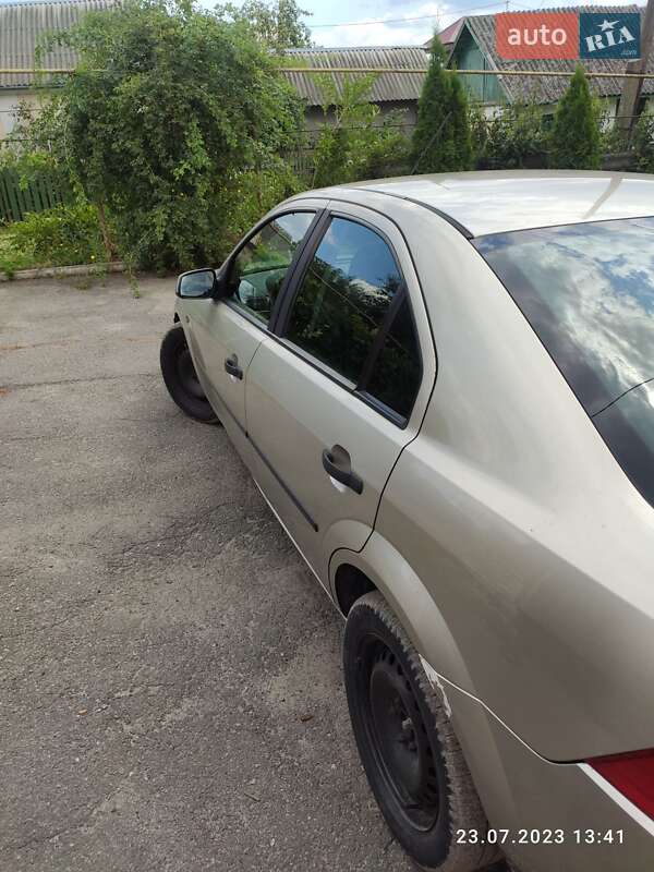 Седан Ford Mondeo 2005 в Виннице