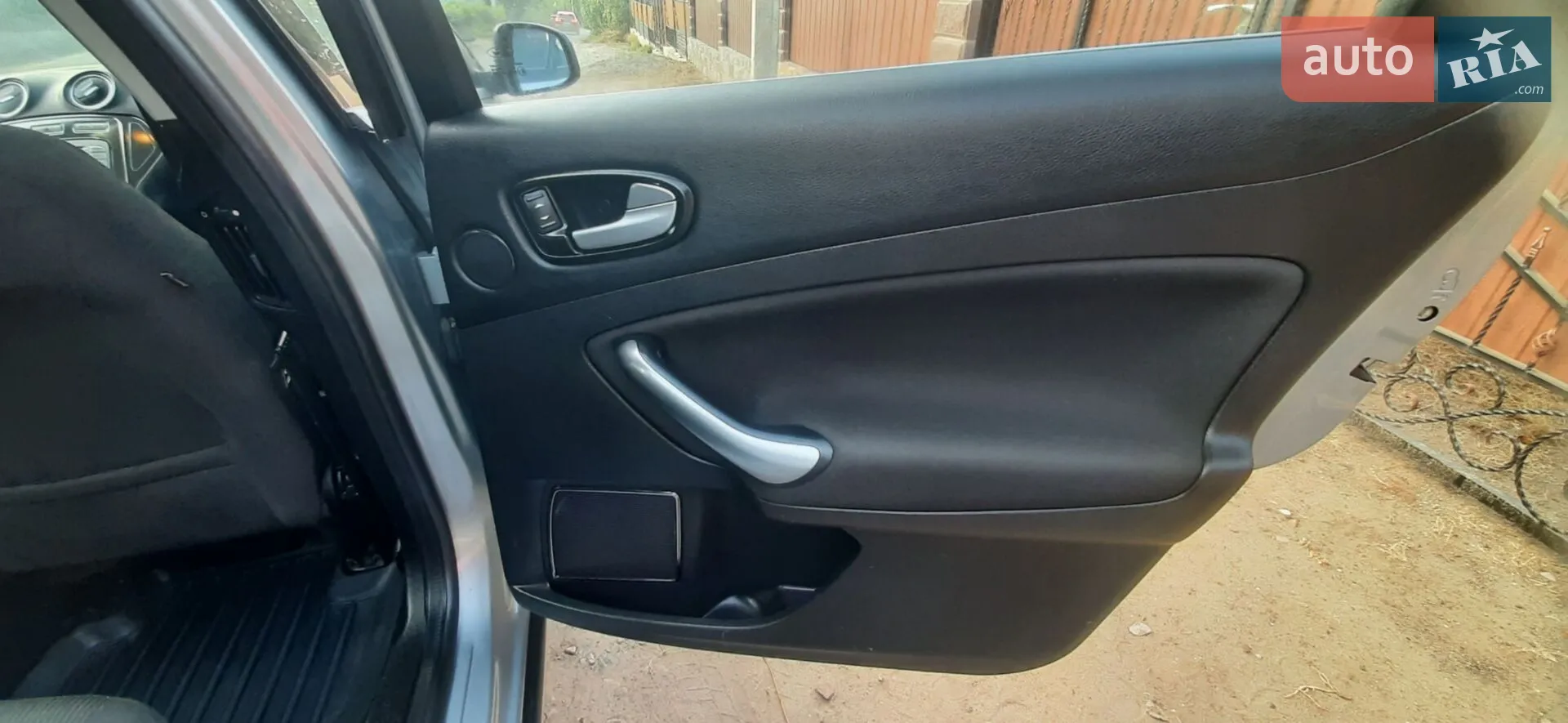 2010 Ford Mondeo - мініатюра 28