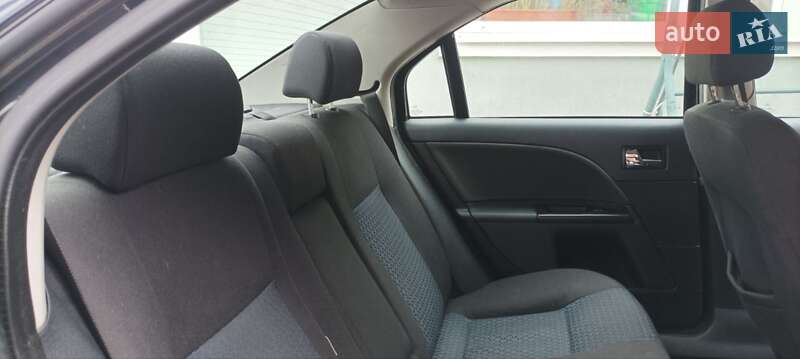 Седан Ford Mondeo 2006 в Новоукраинке