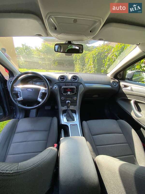 Седан Ford Mondeo 2013 в Києві