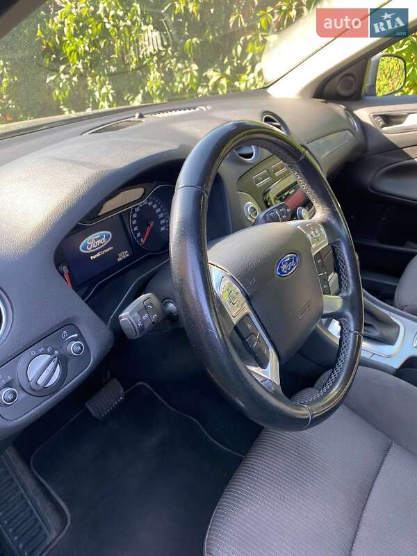 Седан Ford Mondeo 2013 в Києві
