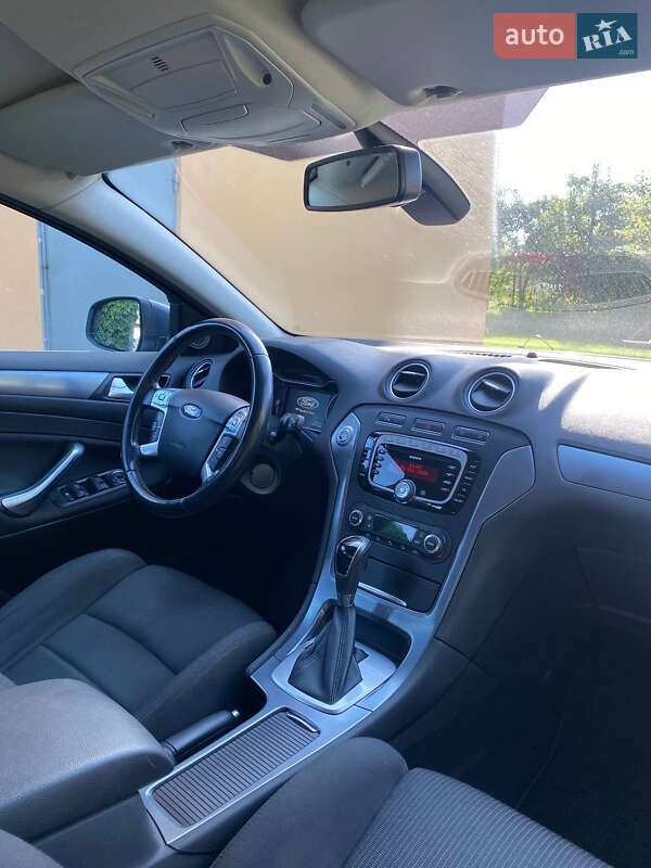 Седан Ford Mondeo 2013 в Києві