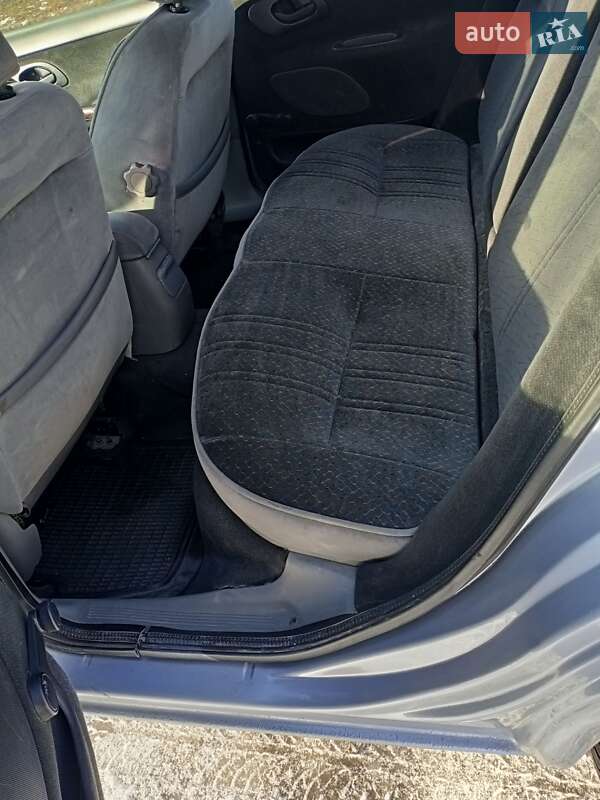 Седан Ford Mondeo 1995 в Новоселиці