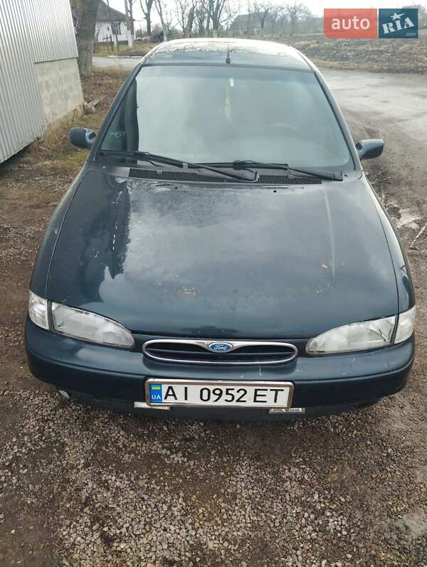 Лифтбек Ford Mondeo 1994 в Тараще