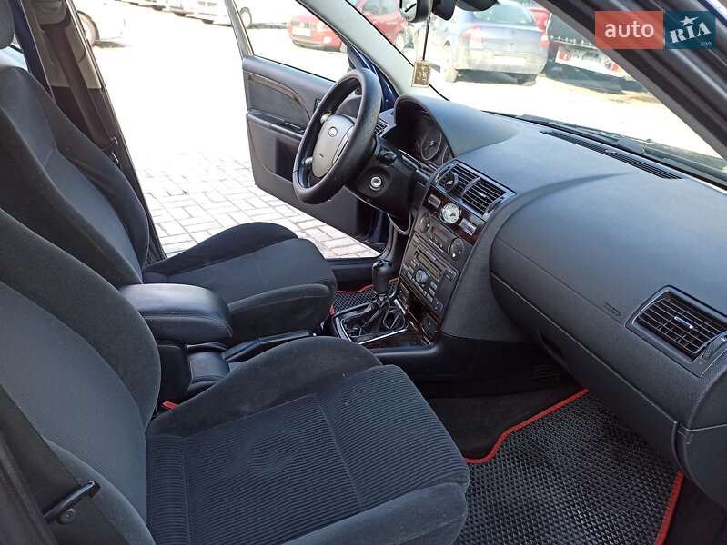 Лифтбек Ford Mondeo 2003 в Днепре