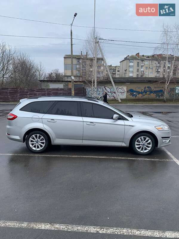 Универсал Ford Mondeo 2011 в Ровно