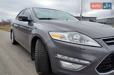 Седан Ford Mondeo 2012 в Березане