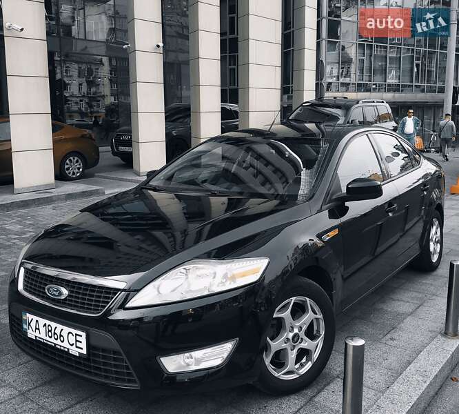 Седан Ford Mondeo 2010 в Киеве