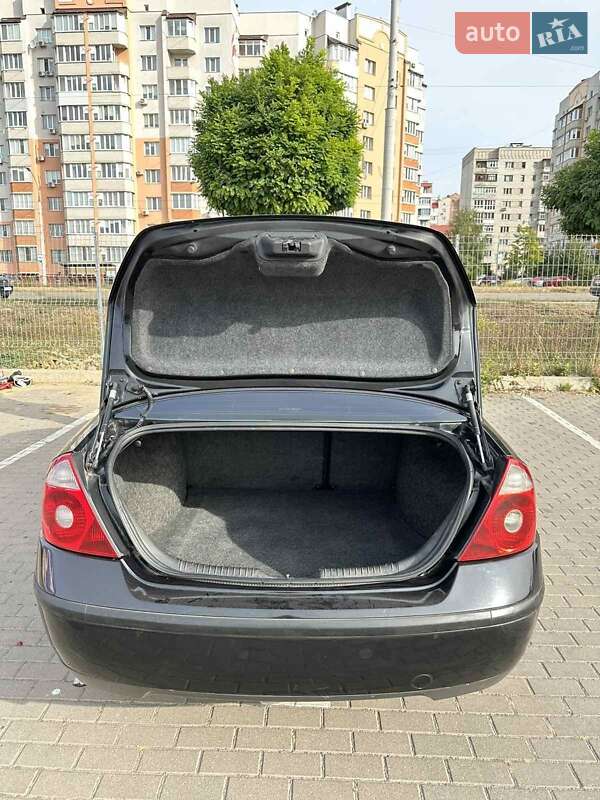 Седан Ford Mondeo 2004 в Виннице