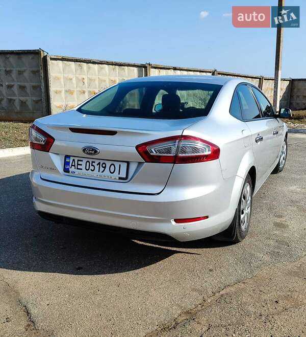 Седан Ford Mondeo 2011 в Днепре