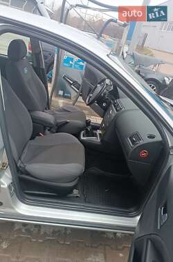 Седан Ford Mondeo 2004 в Одессе