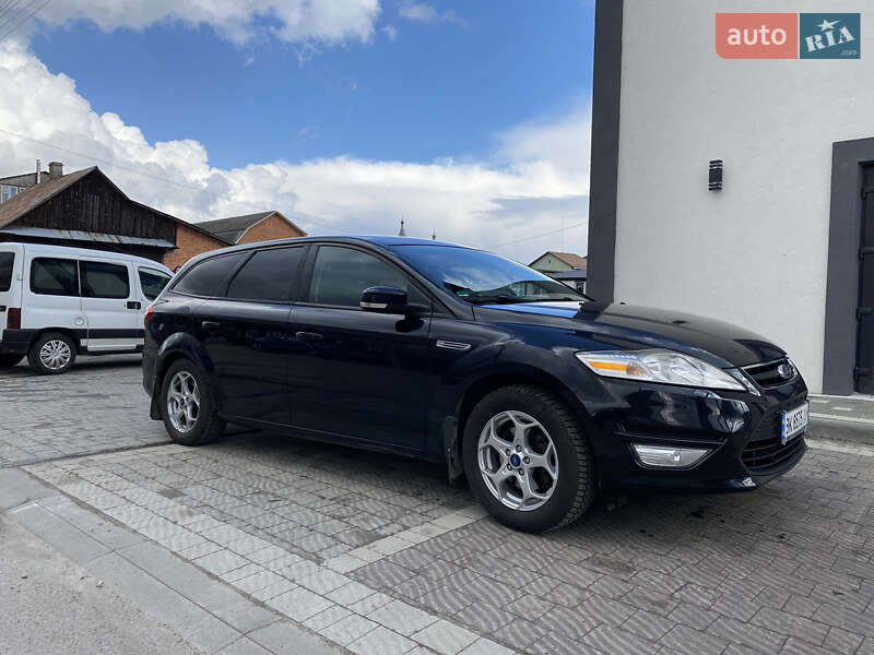 Універсал Ford Mondeo 2011 в Дубровиці