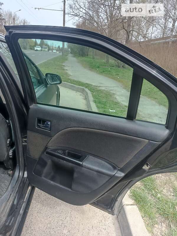 Лифтбек Ford Mondeo 2006 в Краматорске