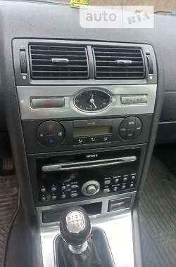 Лифтбек Ford Mondeo 2006 в 