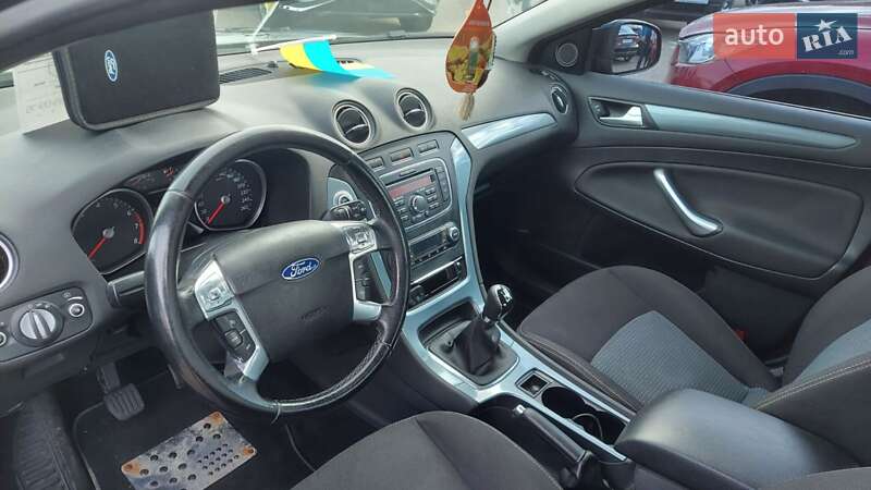 Седан Ford Mondeo 2011 в Києві