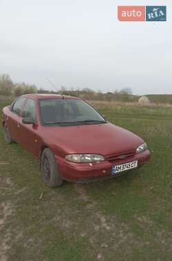 Седан Ford Mondeo 1993 в Деражне